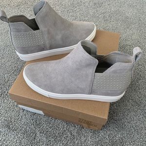 Steve Madden Crushin High Top Slip-On Sneaker